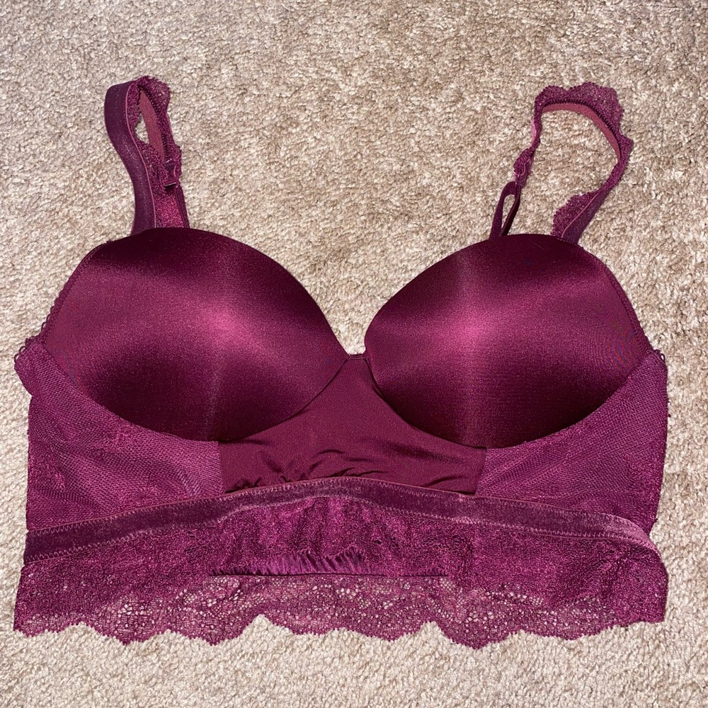 Never worn victoria’s secret bralette